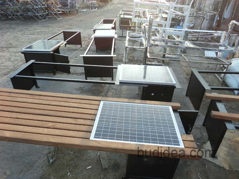 Скамейка с солнечной батареей ФОТО